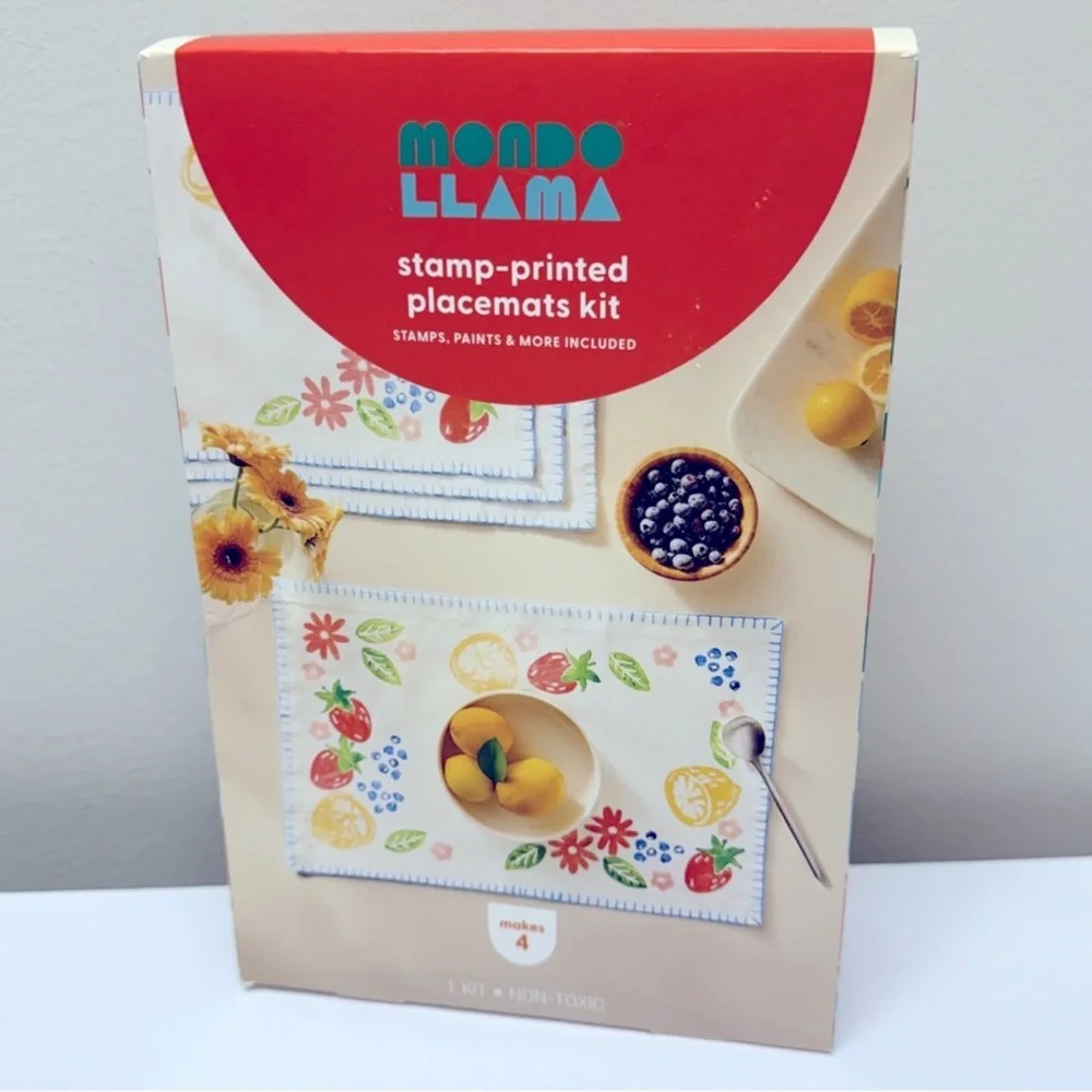 Mondo Llama DIY Stamp-printed Placemat Kit, 4 placemats, stamps & paint
